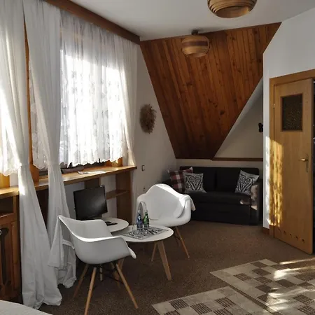 Art House Szymaszkowa 1 3* Закопане