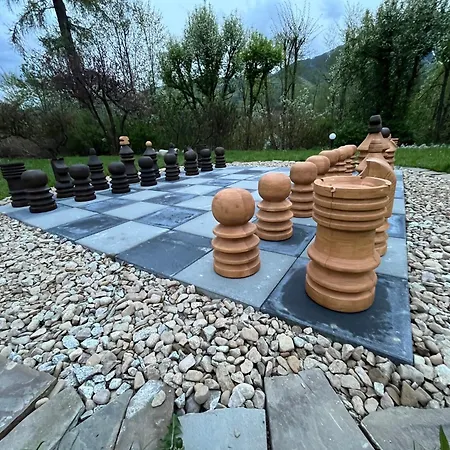 فندق مبيت وإفطار Art House Szymaszkowa 1 3*