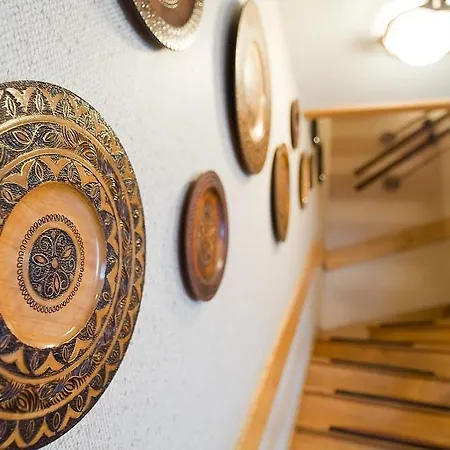 Bed & Breakfast Art House Szymaszkowa 1 3*