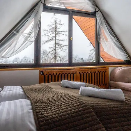 Bed & Breakfast Art House Szymaszkowa 1