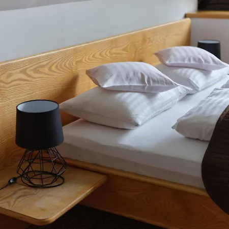 Art House Szymaszkowa 1 Bed & Breakfast 3*
