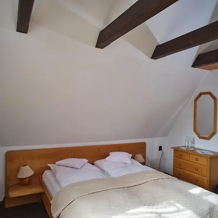 Art House Szymaszkowa 1 Bed & Breakfast