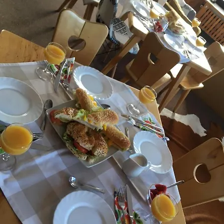 Art House Szymaszkowa 1 Bed & Breakfast